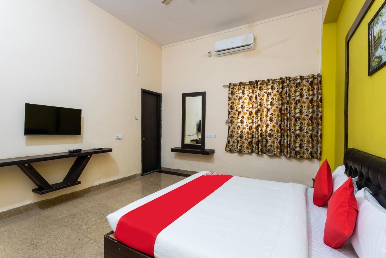Hotel Oyo 35845 U-Turn Harsola Exterior foto